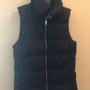 Old navy black puffer vest